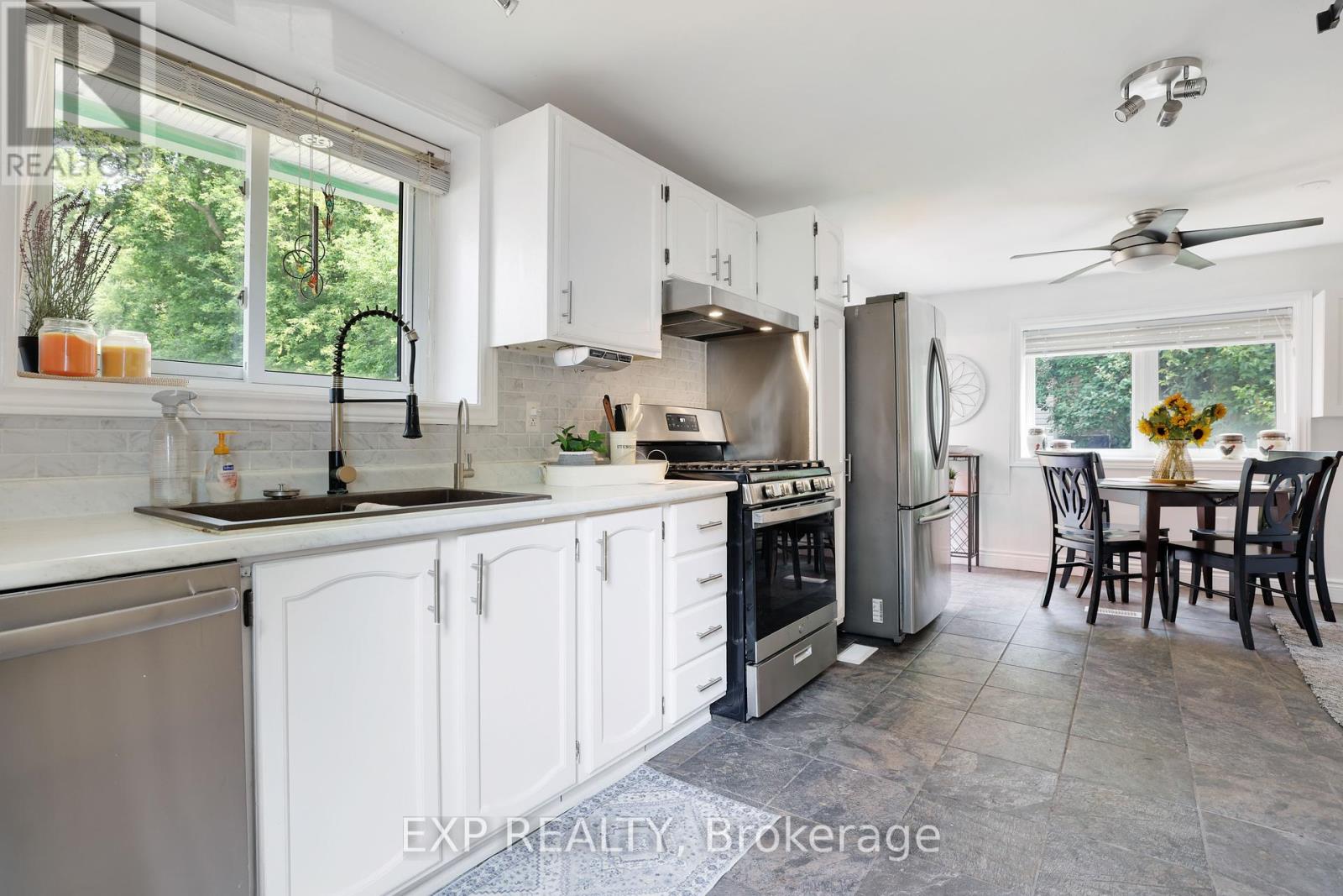 Photo 17 of 55 Division Street N, Mcnab Braeside ON