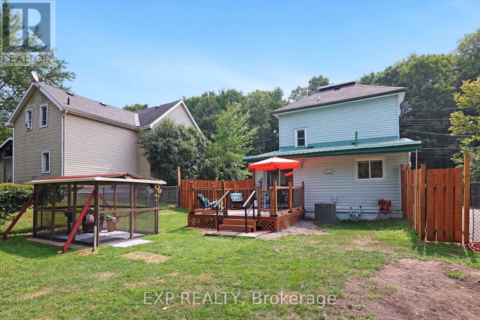 Photo 32 of 55 Division Street N, Mcnab Braeside ON