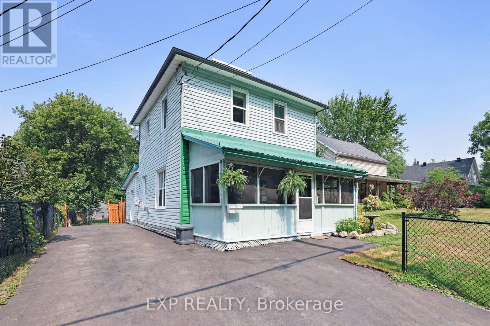 Photo 25 of 55 Division Street N, Mcnab Braeside ON