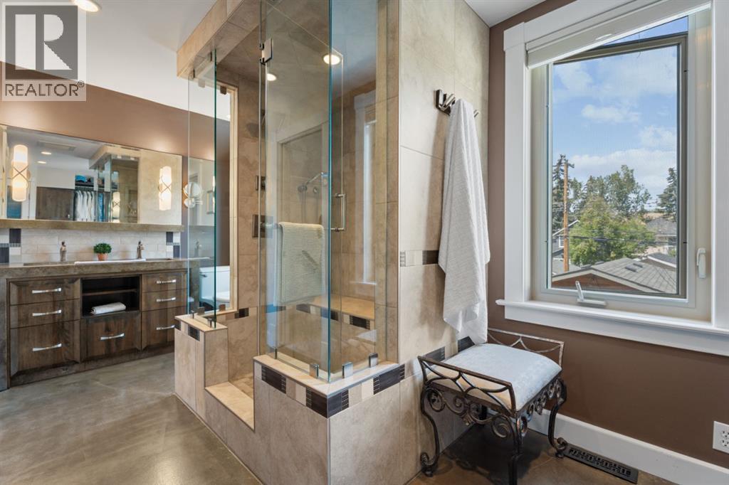 Single Family House for Sale in   Avenue NW Sunnyside Calgary 