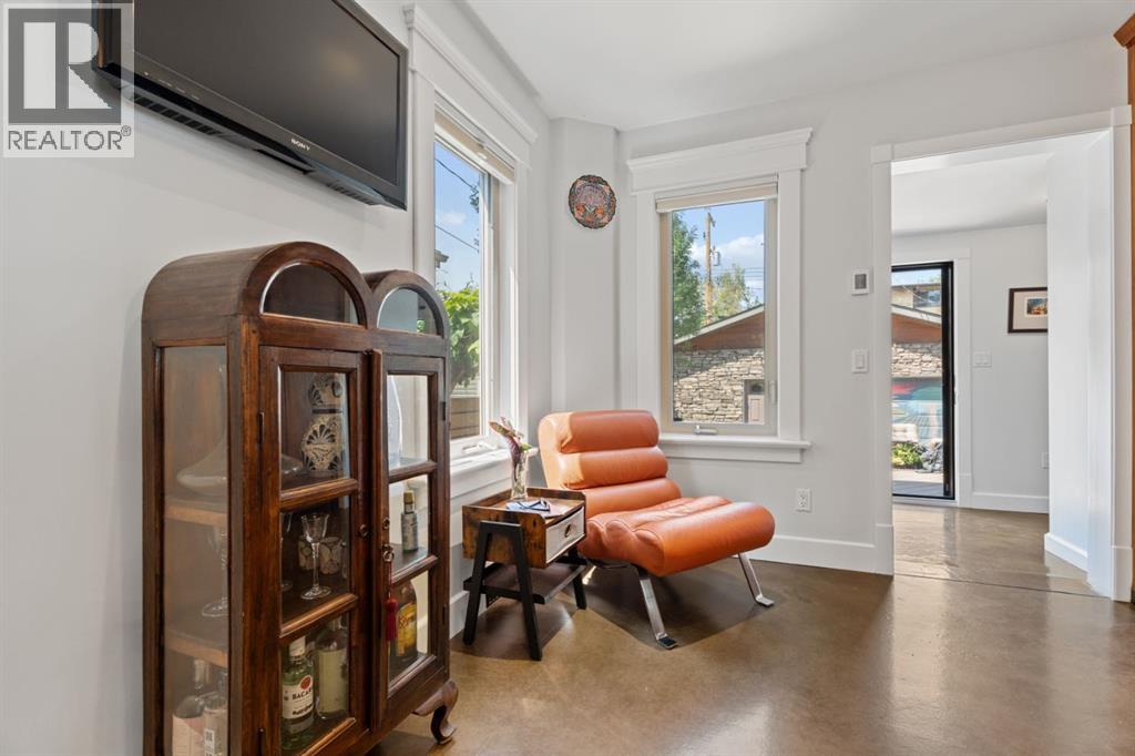 Single Family House for Sale in   Avenue NW Sunnyside Calgary 