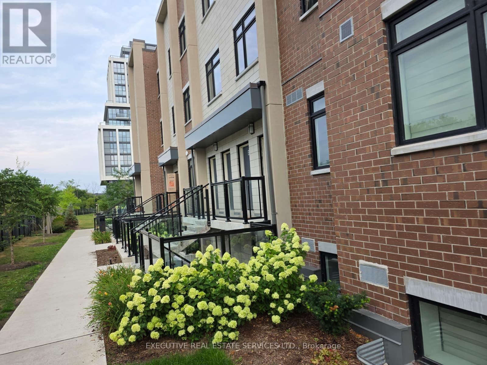 Photo 13 of 159 1095 Douglas Mccurdy Comm Drive, Mississauga ON