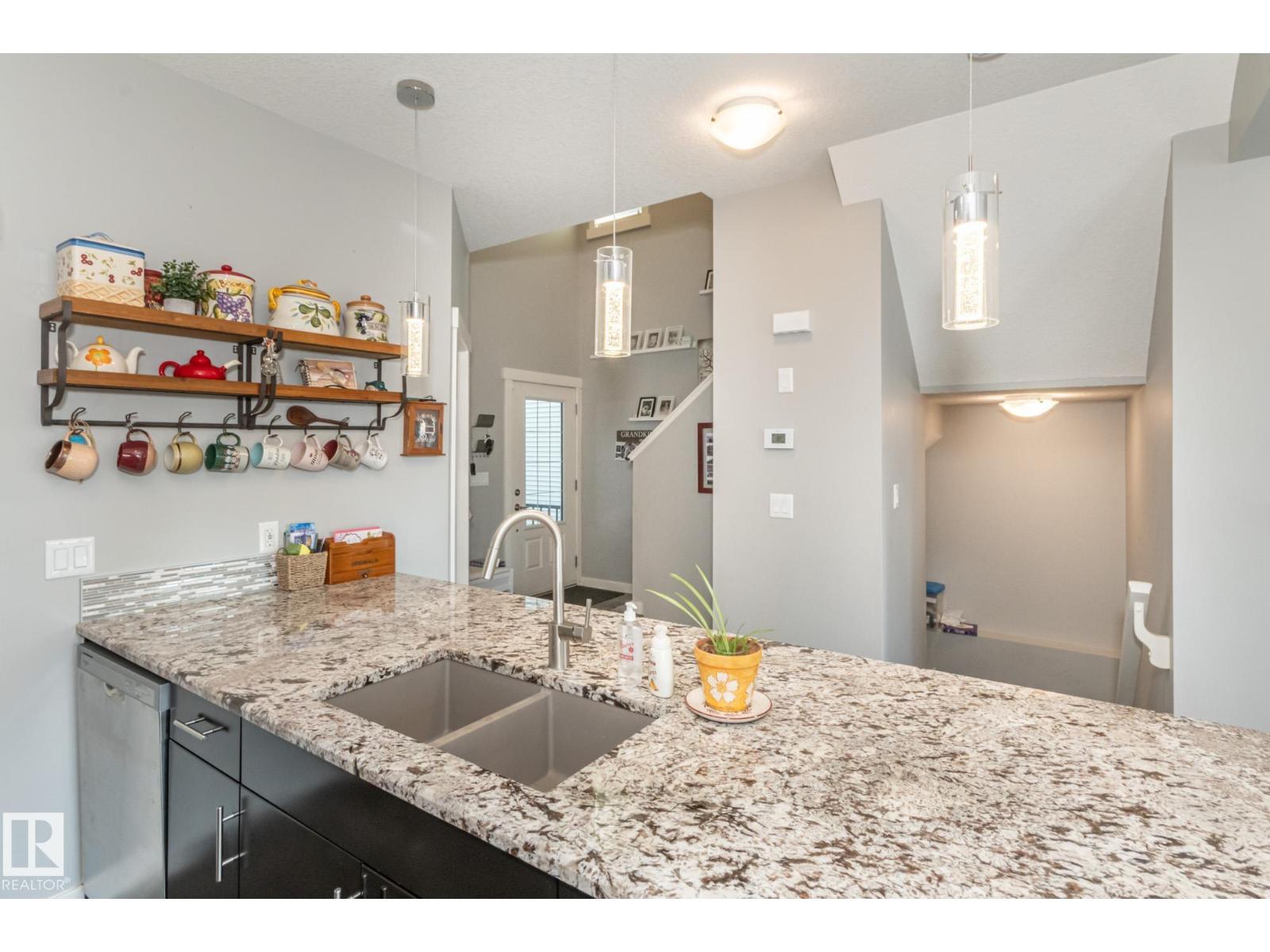 Photo 8 of 13025 205 St Nw, Edmonton AB