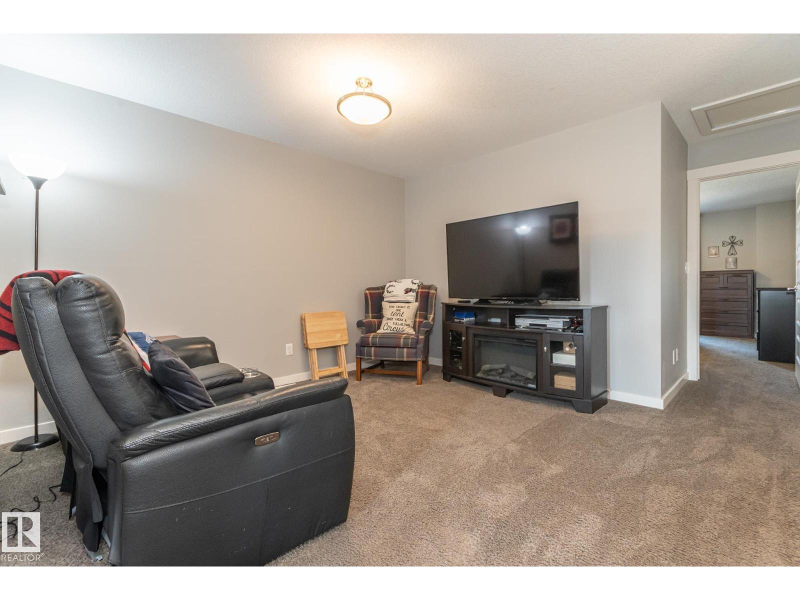 Photo 16 of 13025 205 St Nw, Edmonton AB