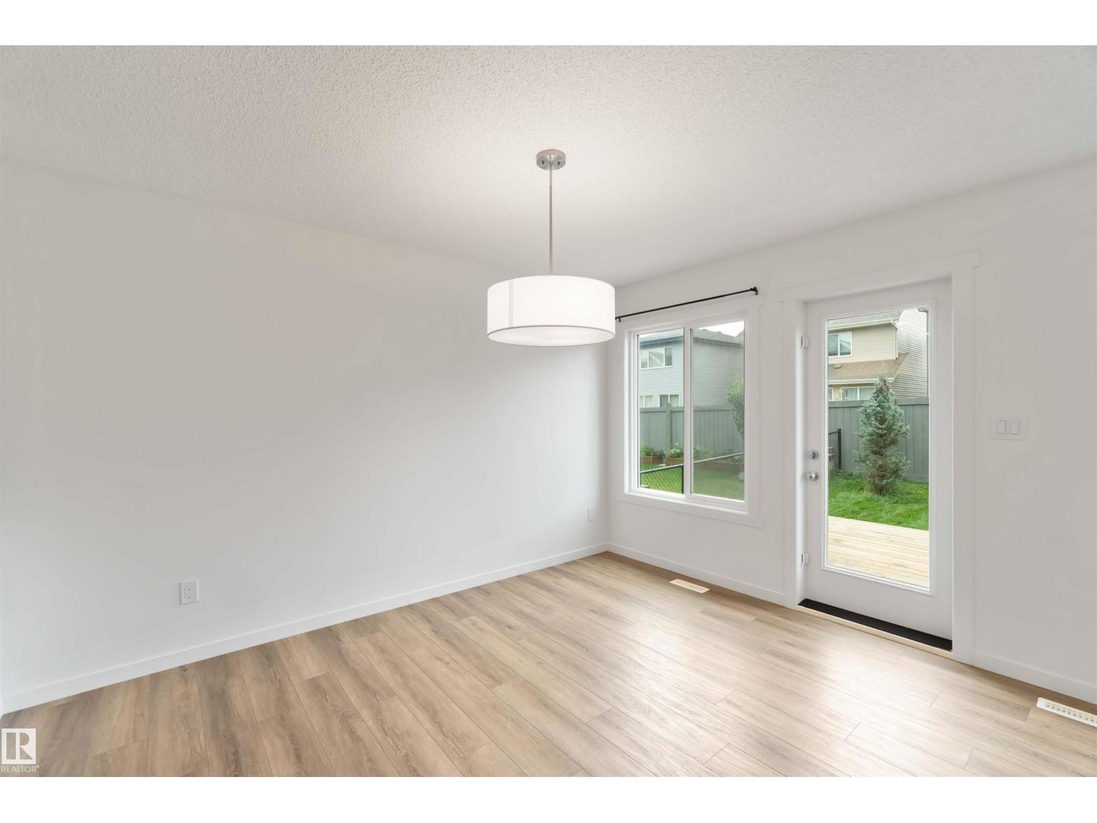 Photo 30 of 3 13119 209 St Nw, Edmonton AB