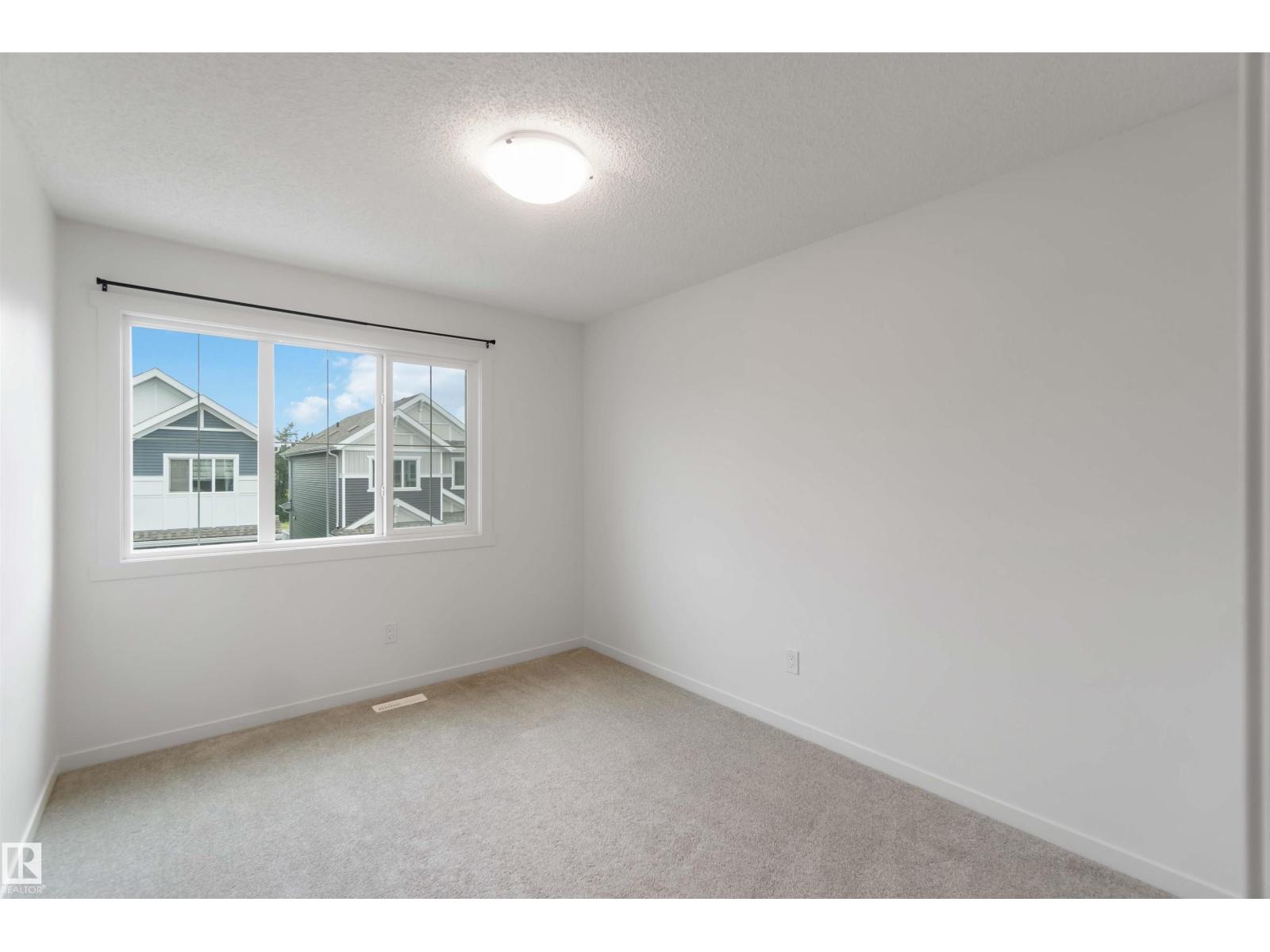 Photo 31 of 3 13119 209 St Nw, Edmonton AB