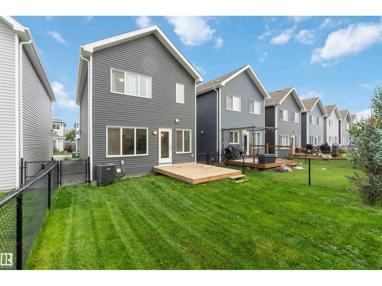 Photo 6 of 3 13119 209 St Nw, Edmonton AB