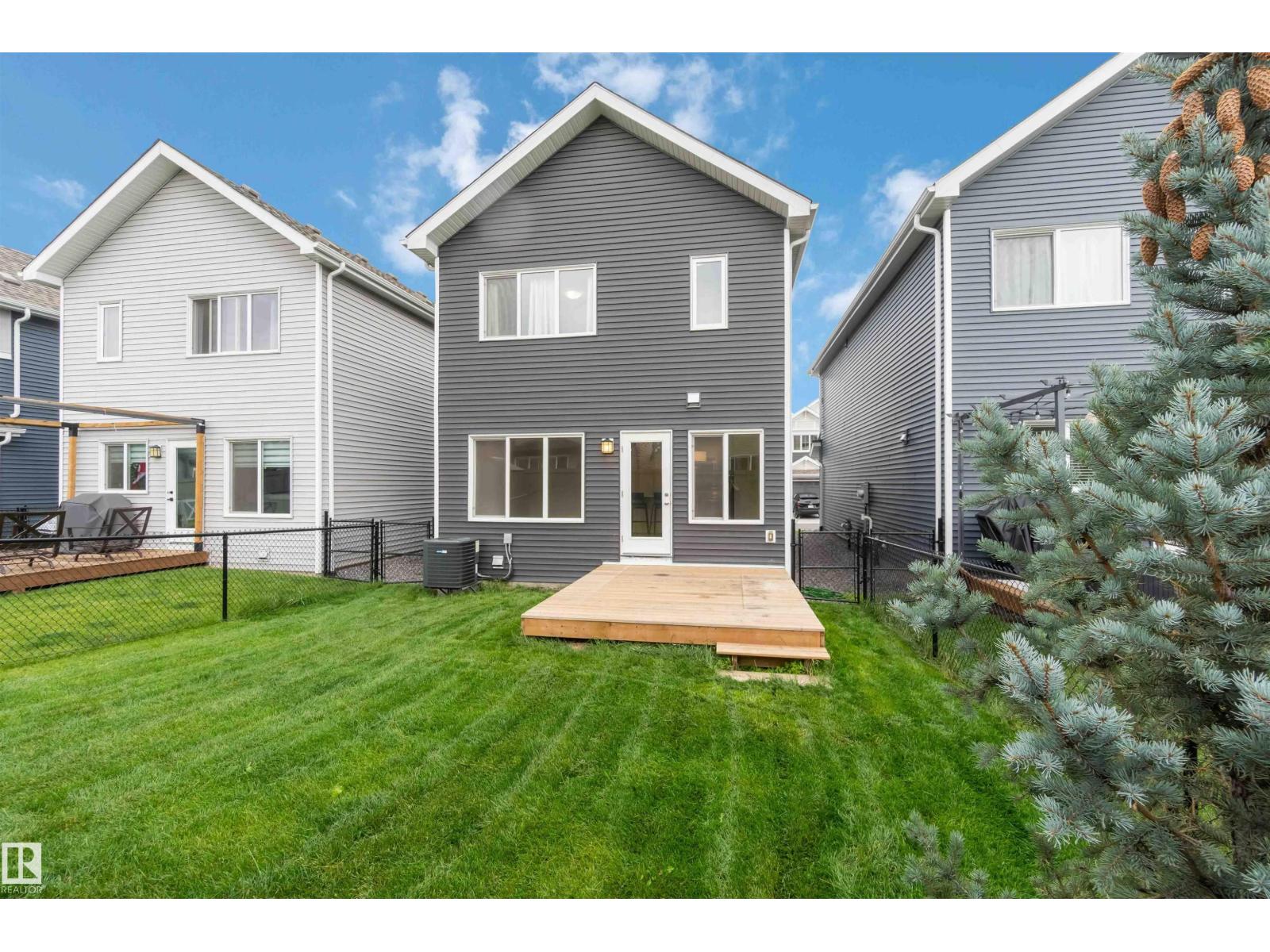Photo 18 of 3 13119 209 St Nw, Edmonton AB