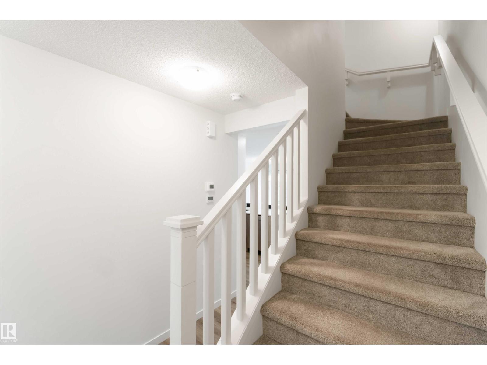 Photo 33 of 3 13119 209 St Nw, Edmonton AB