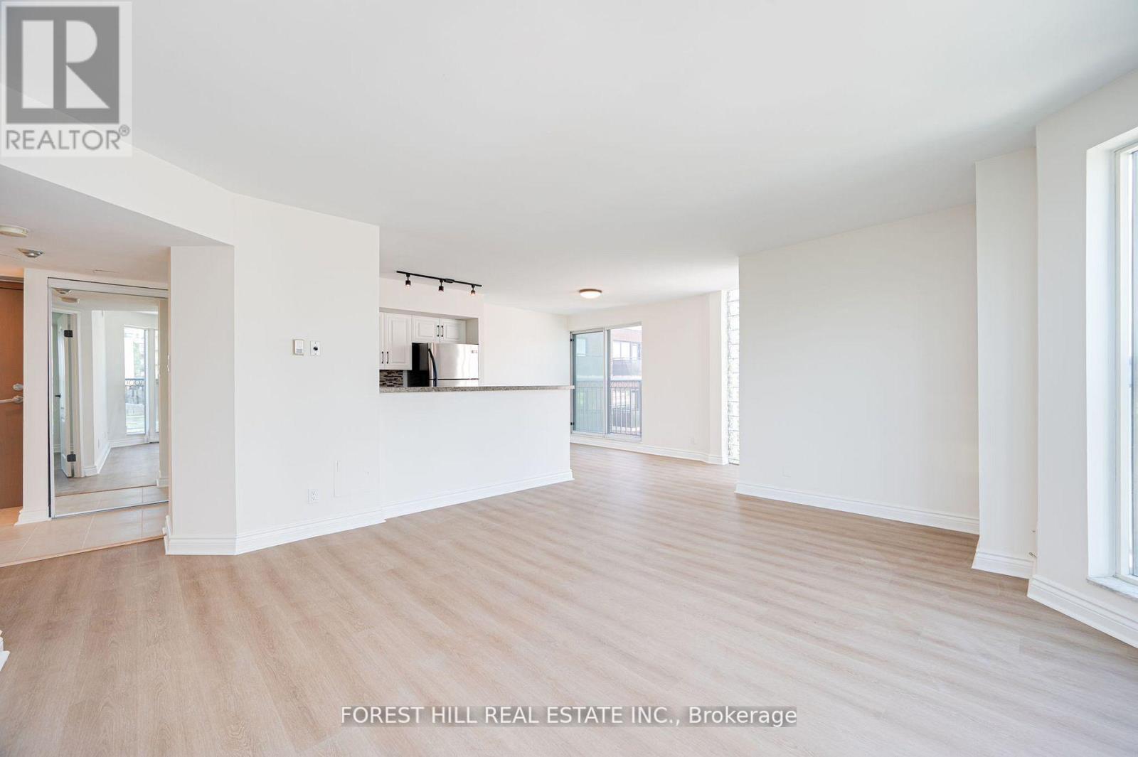 Photo 15 of 804 97 Lawton Boulevard, Toronto ON