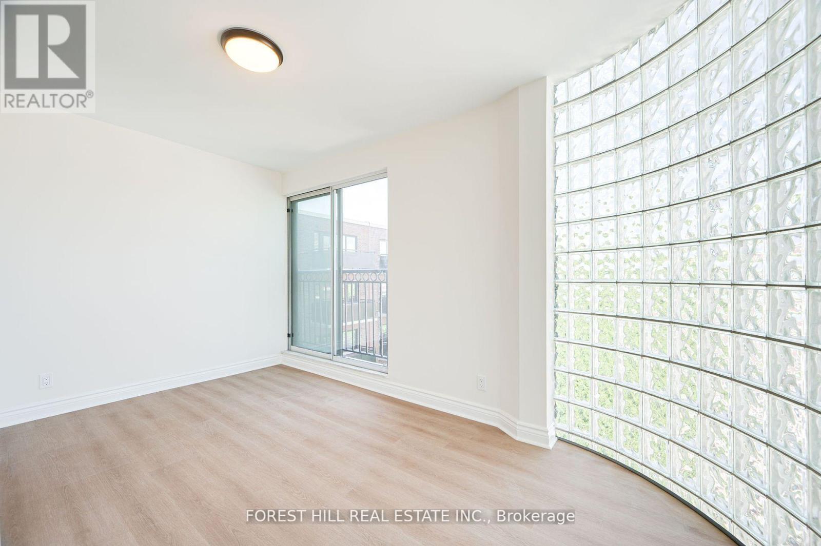Photo 17 of 804 97 Lawton Boulevard, Toronto ON
