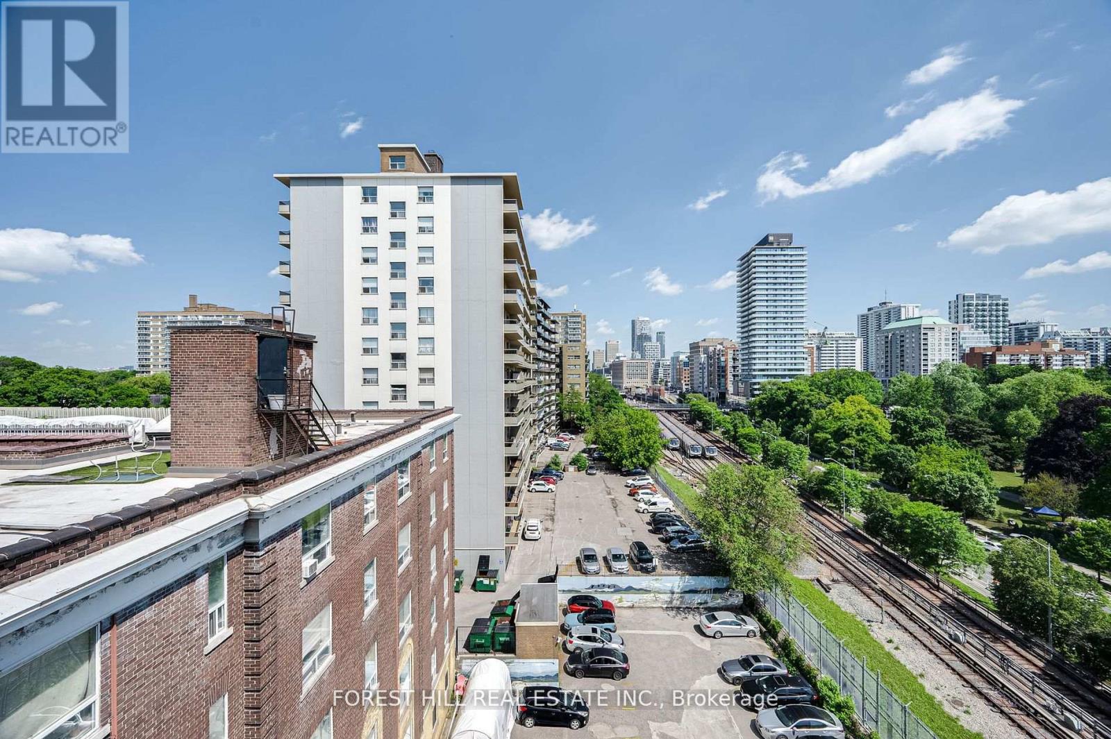 Photo 32 of 804 97 Lawton Boulevard, Toronto ON