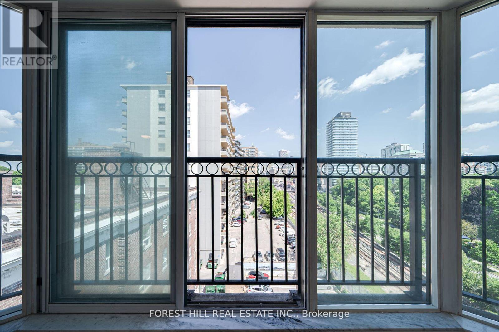 Photo 33 of 804 97 Lawton Boulevard, Toronto ON