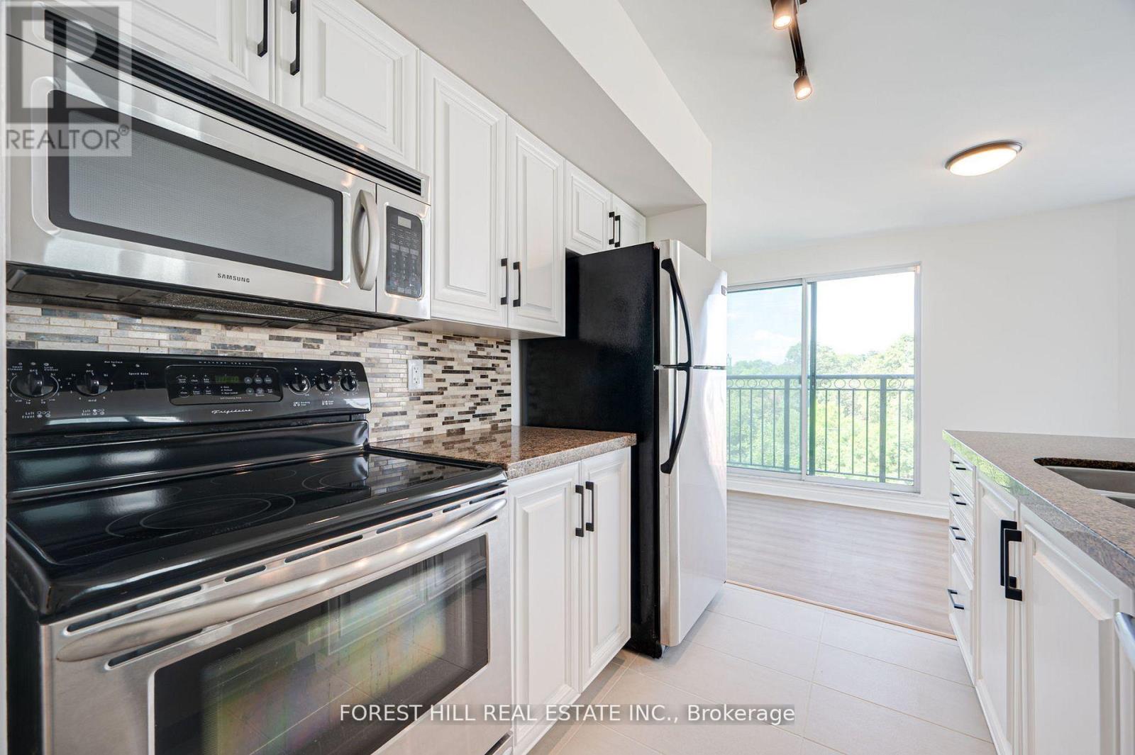 Photo 9 of 804 97 Lawton Boulevard, Toronto ON