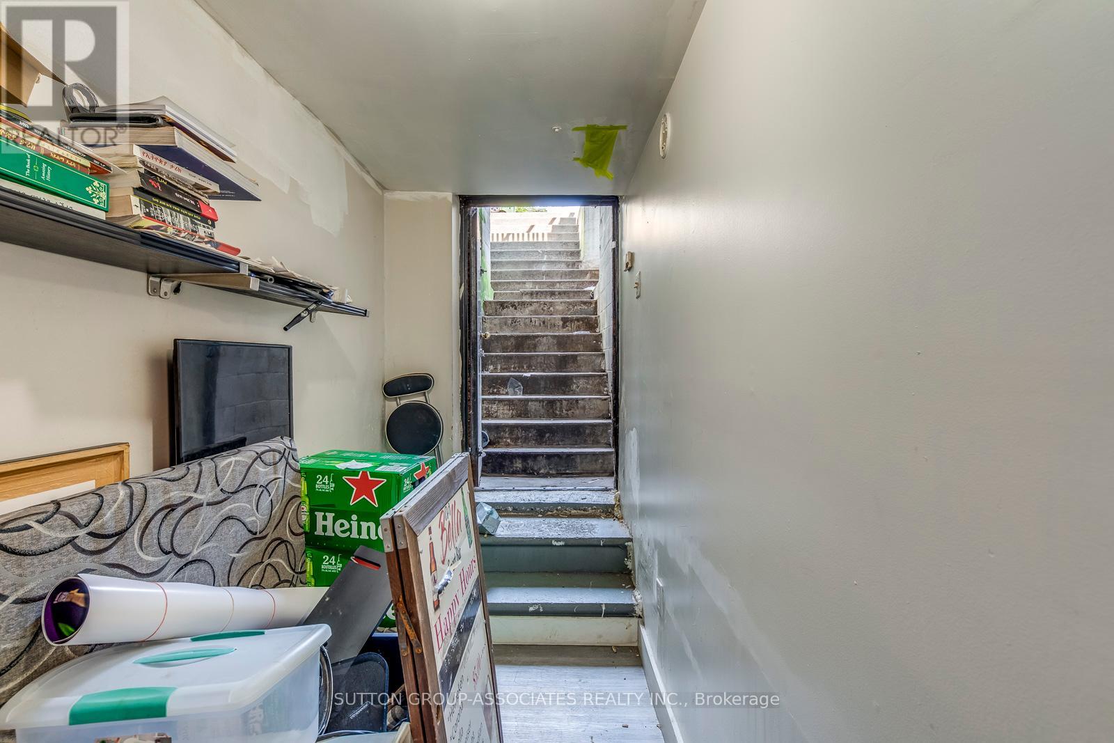 1224 DANFORTH AVENUE