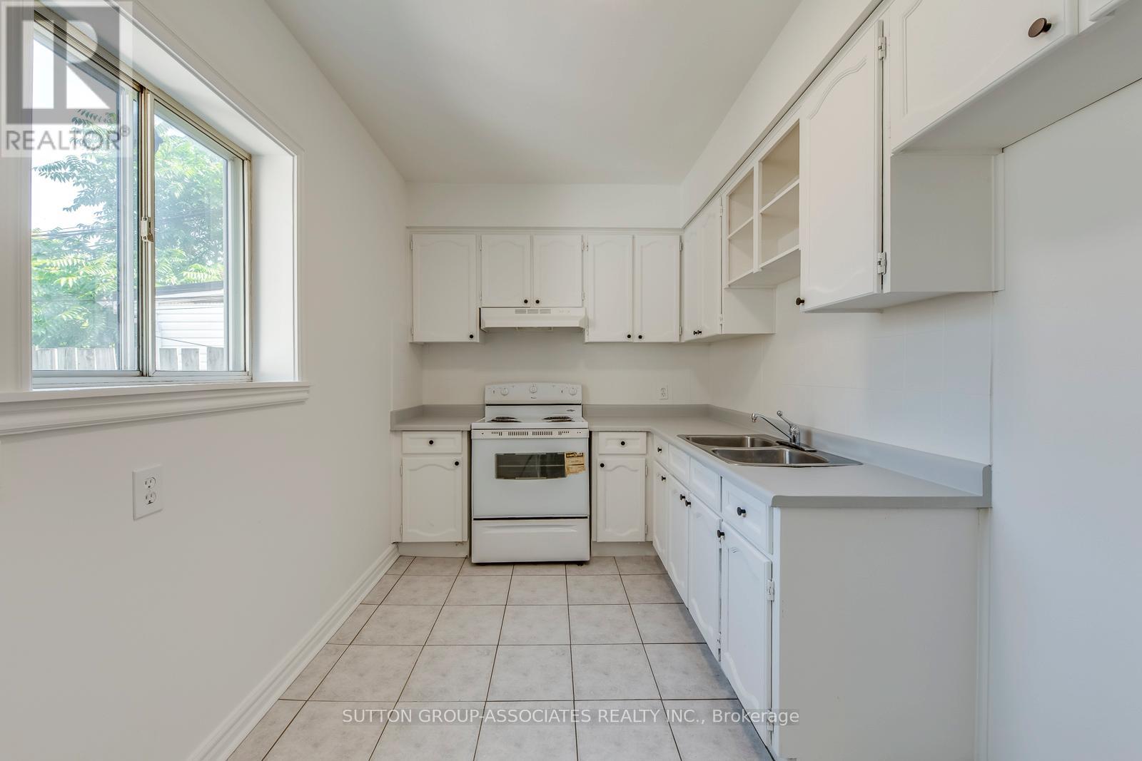 1224 DANFORTH AVENUE