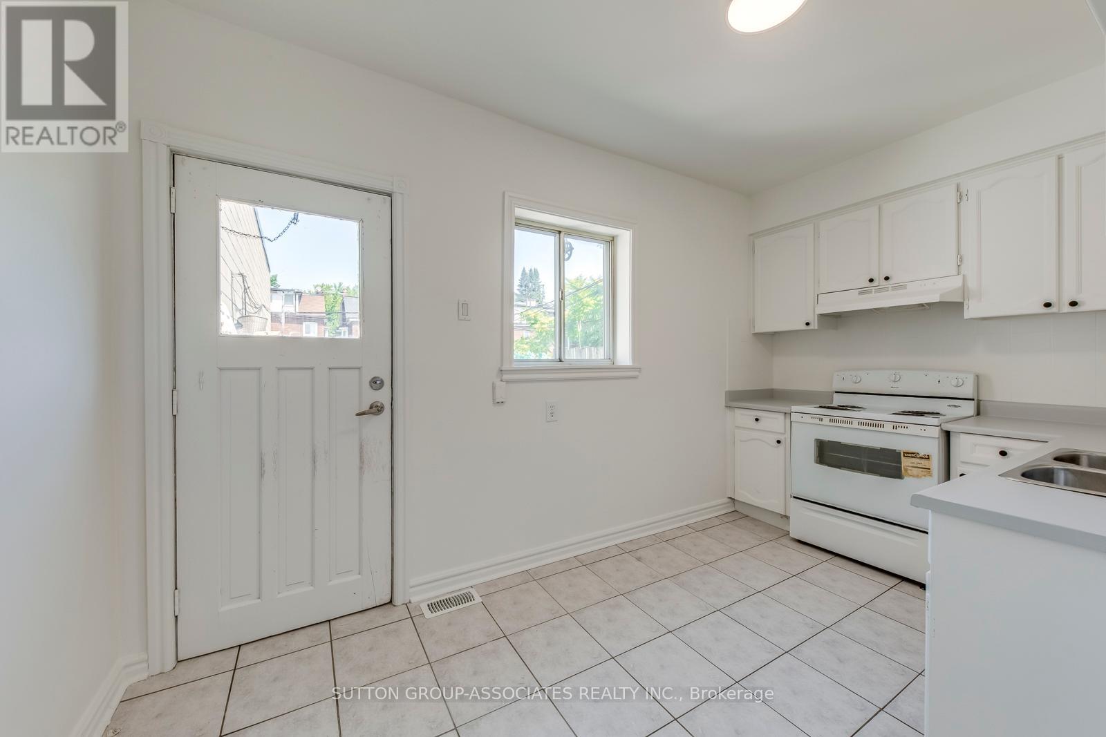 1224 DANFORTH AVENUE