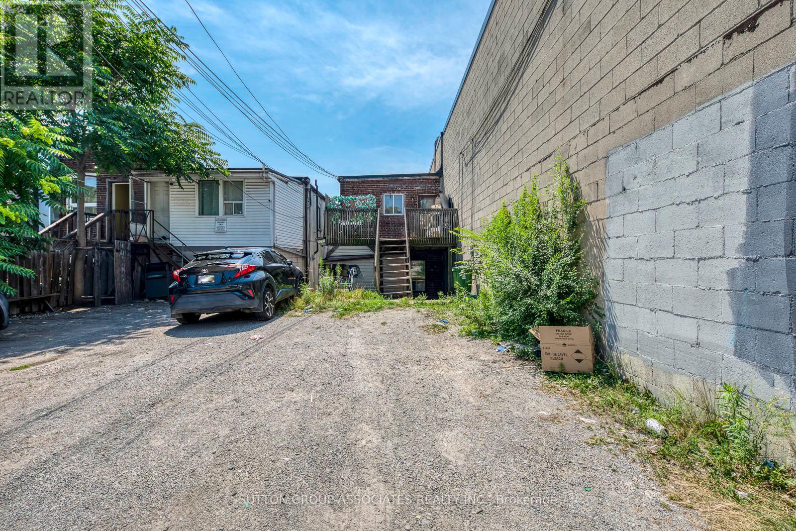 1224 DANFORTH AVENUE