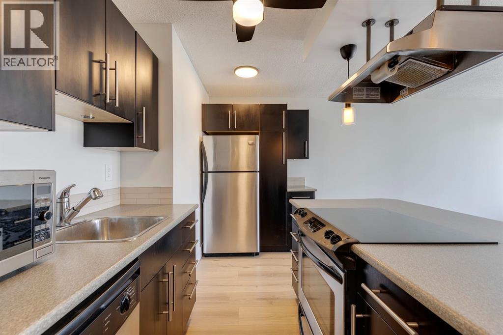 Single Family House for Sale in    Avenue SW Cliff Bungalow Calgary 