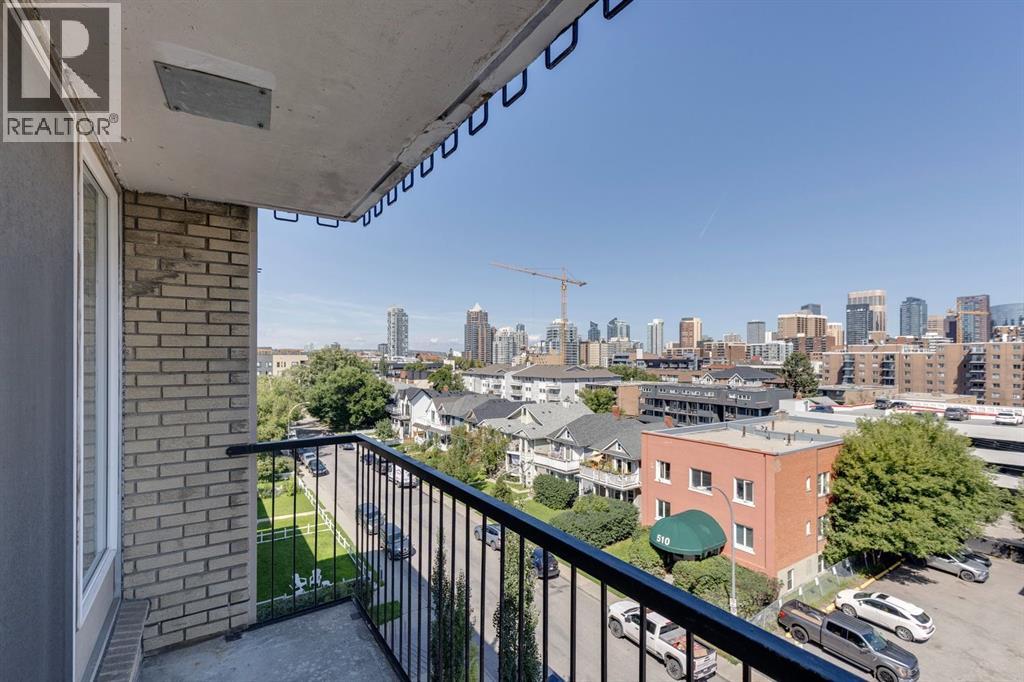 Single Family House for Sale in    Avenue SW Cliff Bungalow Calgary 