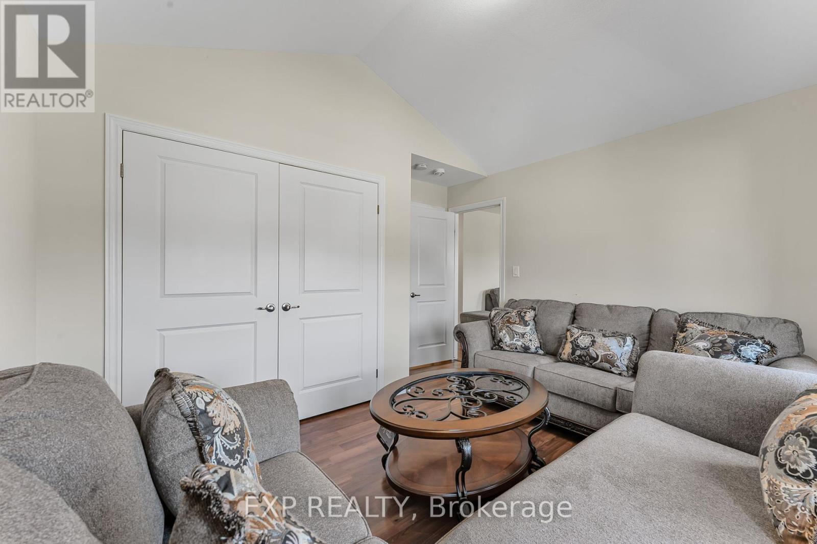 Photo 23 of 125 Monarch Street, Welland ON