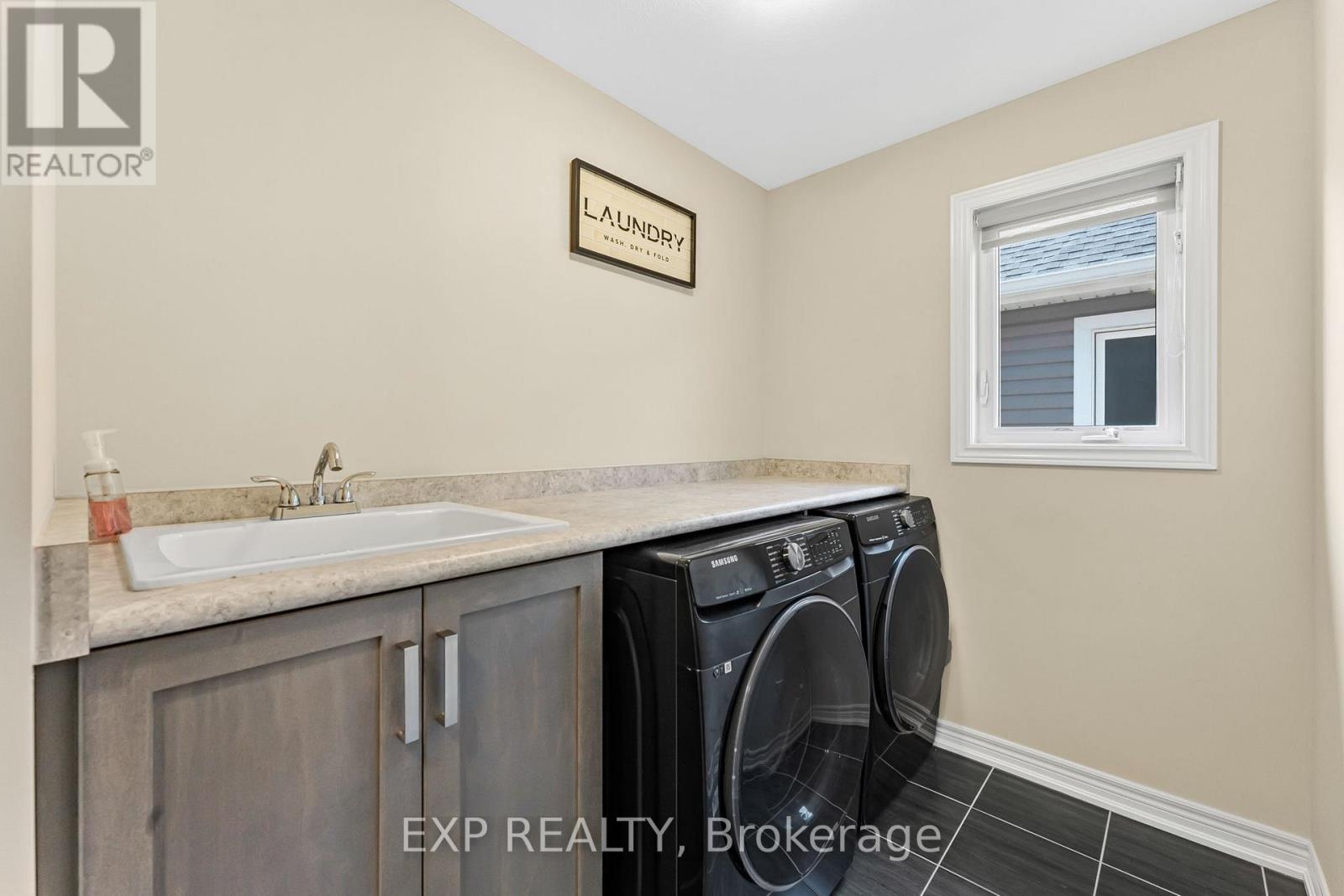 Photo 35 of 125 Monarch Street, Welland ON