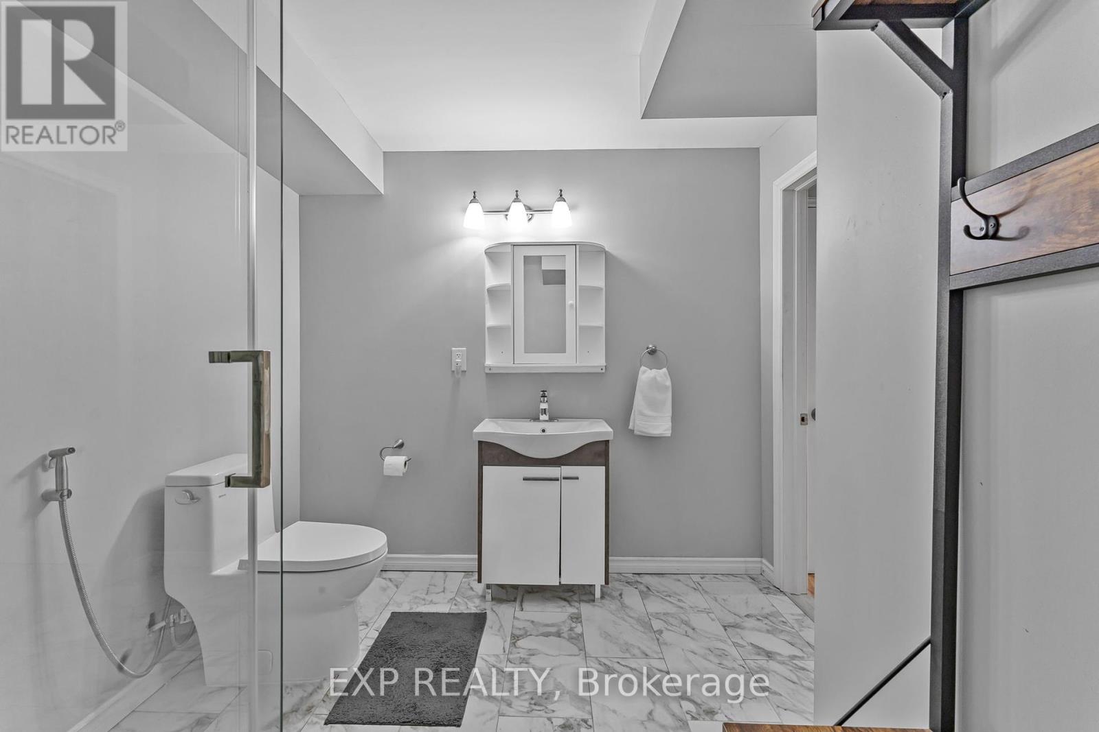 Photo 42 of 125 Monarch Street, Welland ON