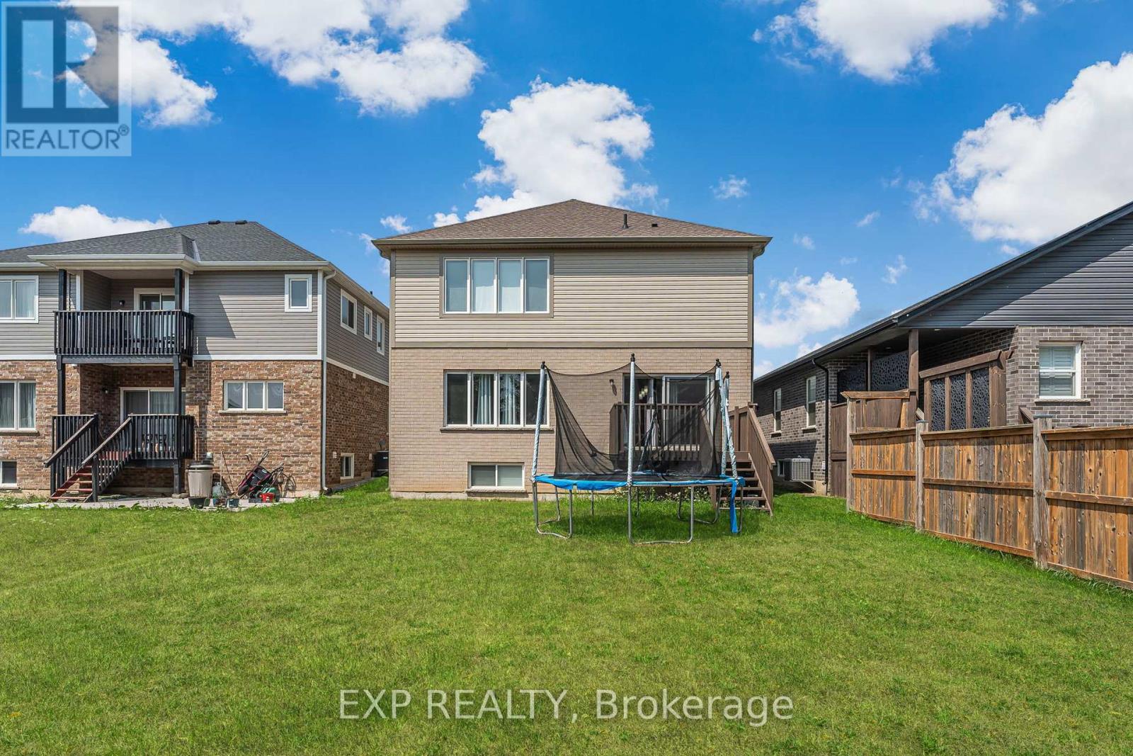 Photo 45 of 125 Monarch Street, Welland ON