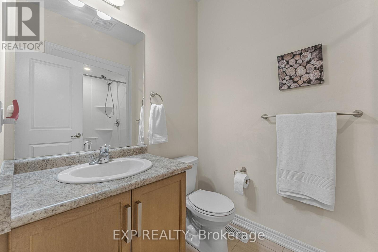 Photo 6 of 125 Monarch Street, Welland ON