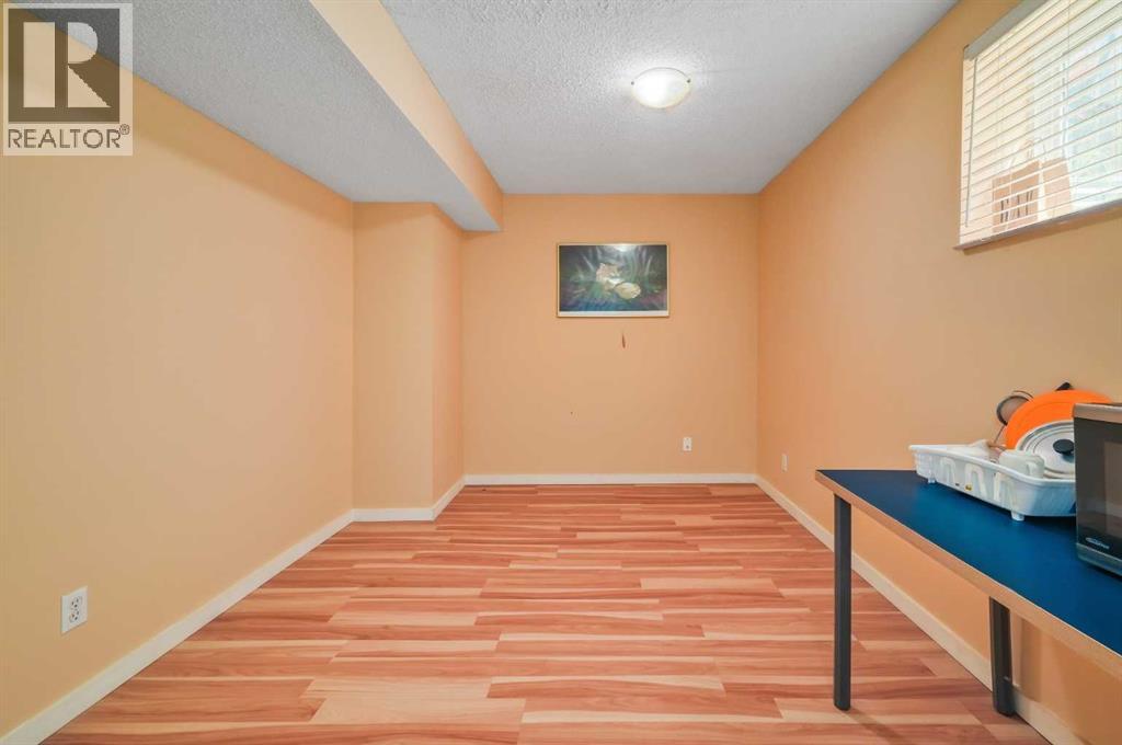 Single Family House for Sale in  Taradale Drive NE Taradale Calgary 