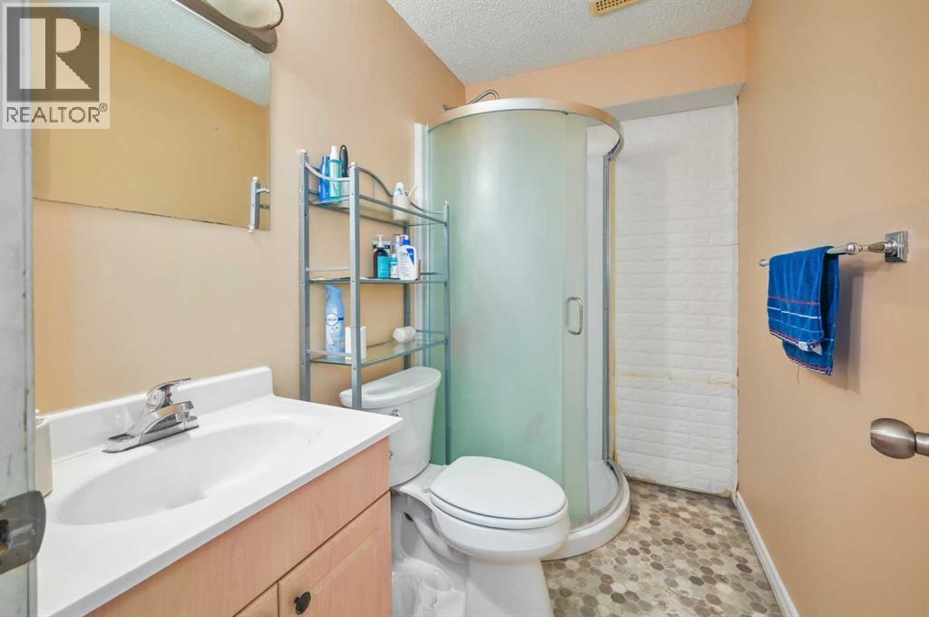 Single Family House for Sale in  Taradale Drive NE Taradale Calgary 