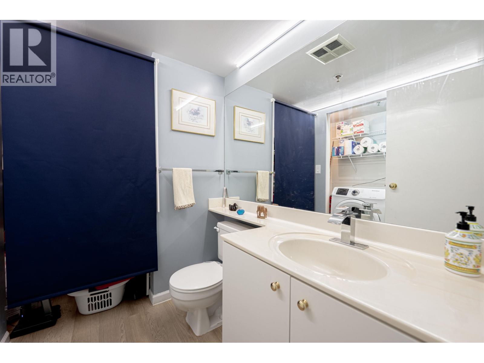 Photo 14 of 21 7345 Sandborne Avenue, Burnaby BC