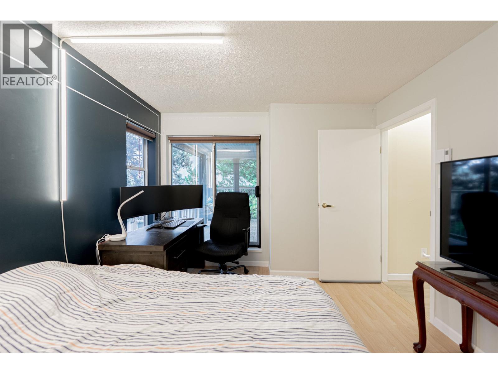 Photo 13 of 21 7345 Sandborne Avenue, Burnaby BC