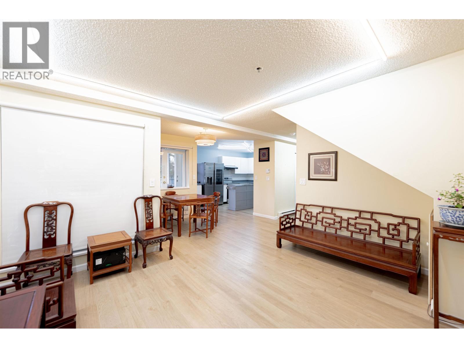 Photo 5 of 21 7345 Sandborne Avenue, Burnaby BC