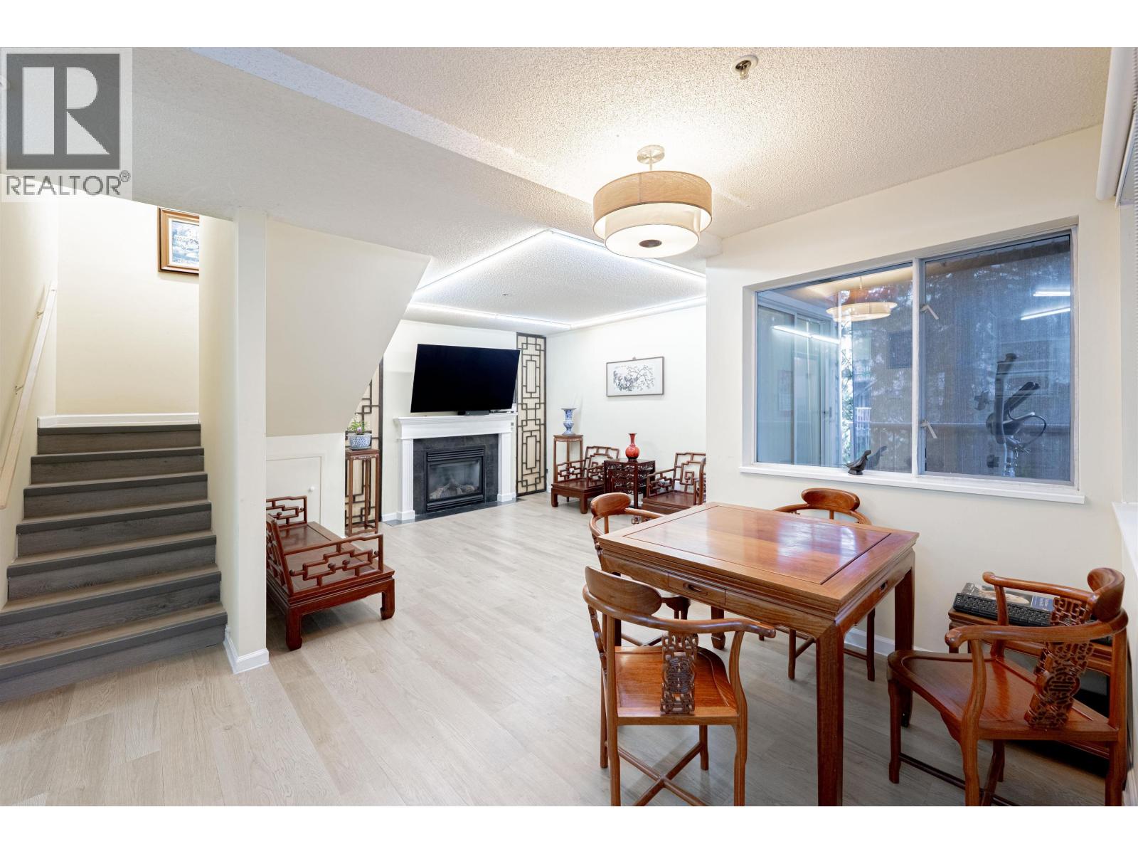 Photo 1 of 21 7345 Sandborne Avenue, Burnaby BC