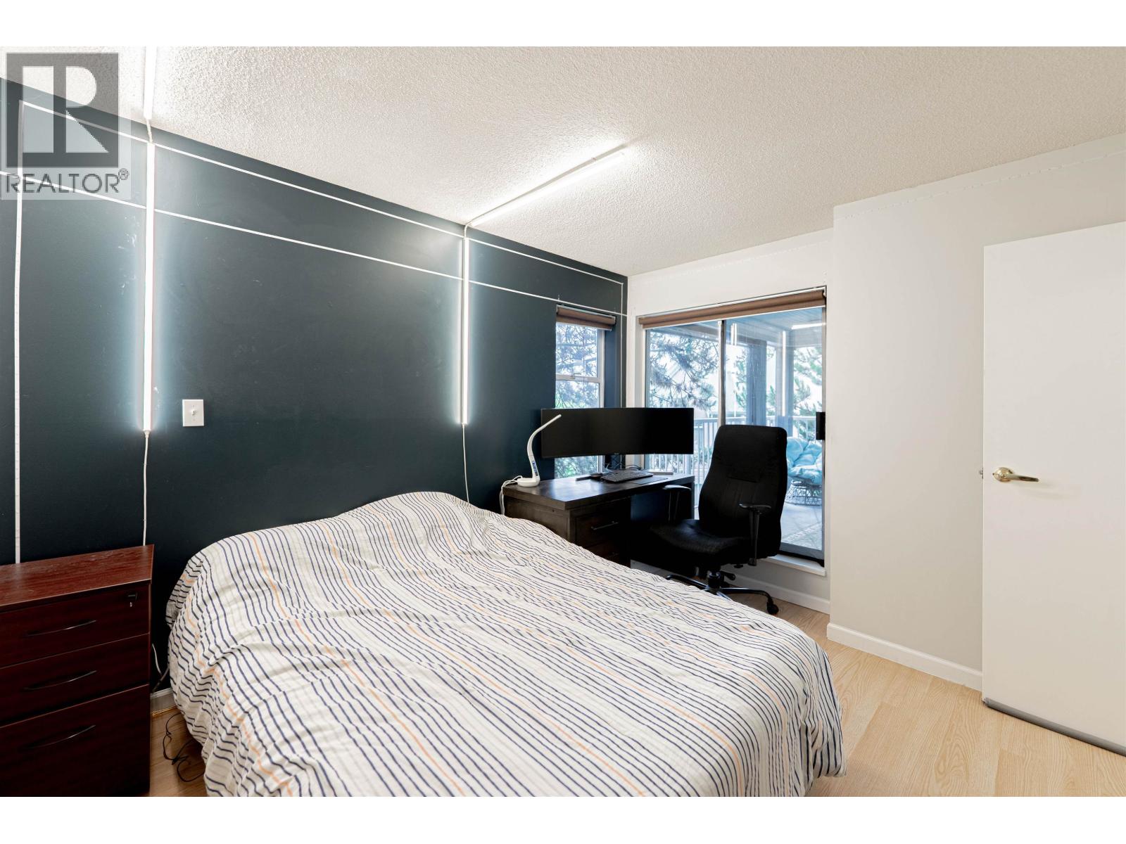 Photo 11 of 21 7345 Sandborne Avenue, Burnaby BC
