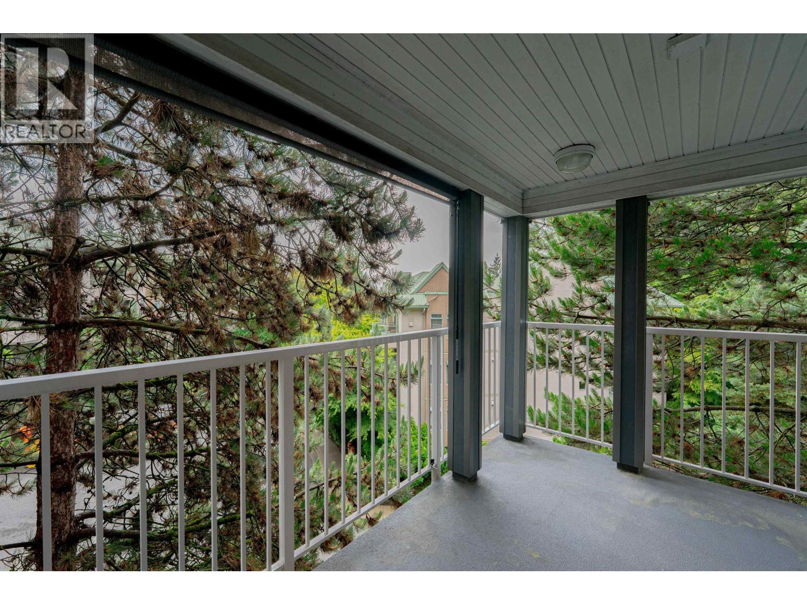 Photo 23 of 21 7345 Sandborne Avenue, Burnaby BC