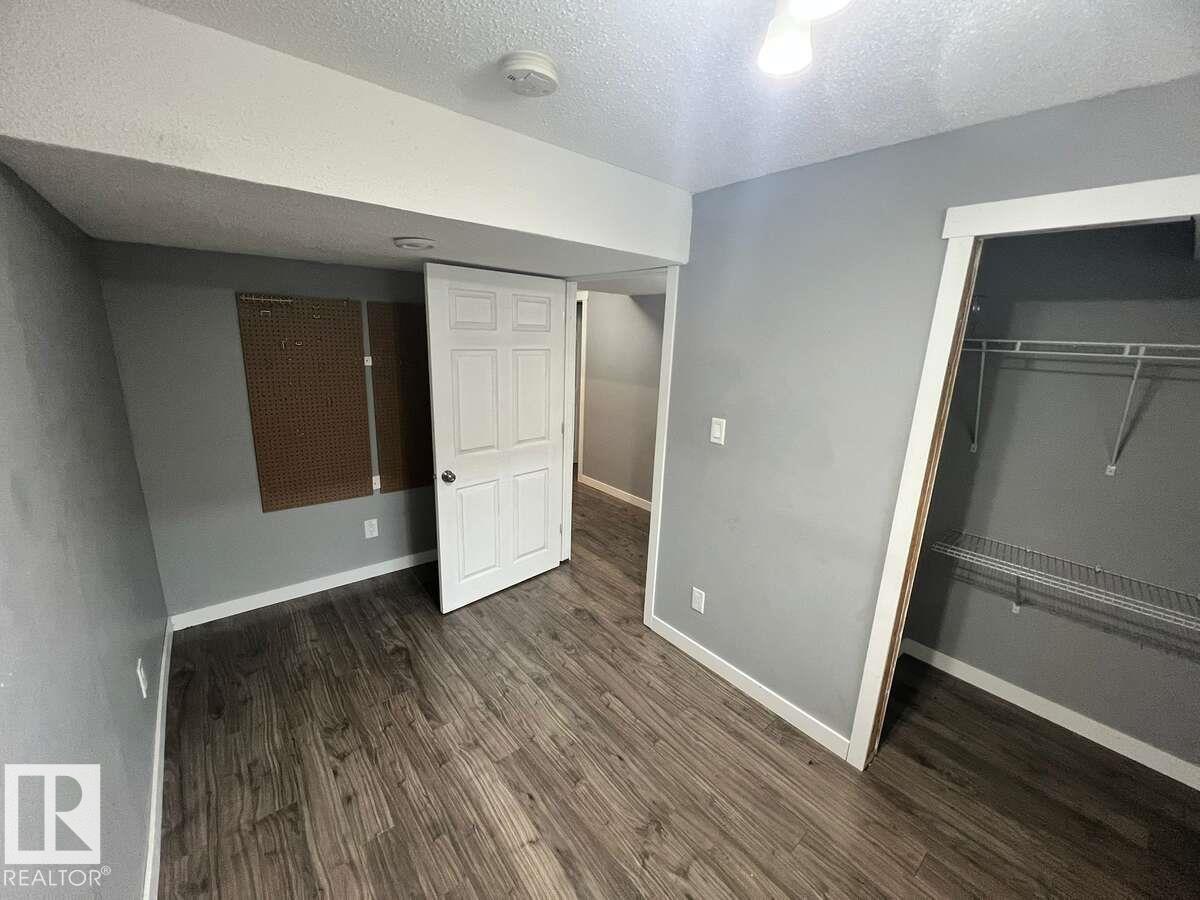 Photo 10 of 6 Abbey Rd, Sherwood Park AB