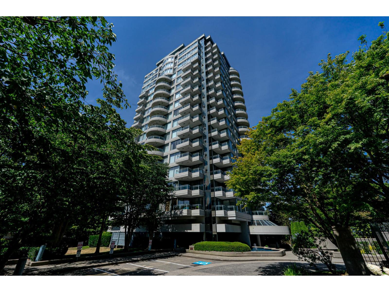 Photo 1 of 806 13353 108 Avenue, Surrey BC