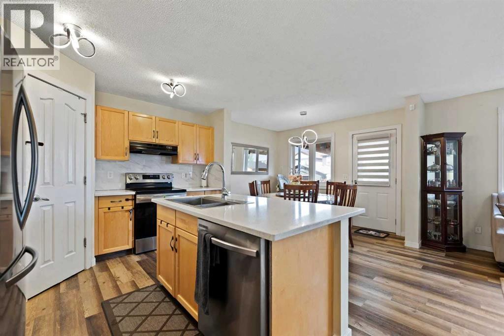 Single Family House for Sale in  Saddlecrest Place Saddle Ridge Calgary 