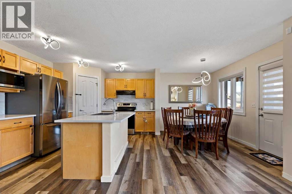 Single Family House for Sale in  Saddlecrest Place Saddle Ridge Calgary 