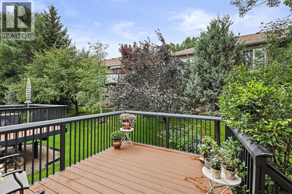 Single Family House Bungalow for Sale in  Signal Hill Lane SW Signal Hill Calgary 