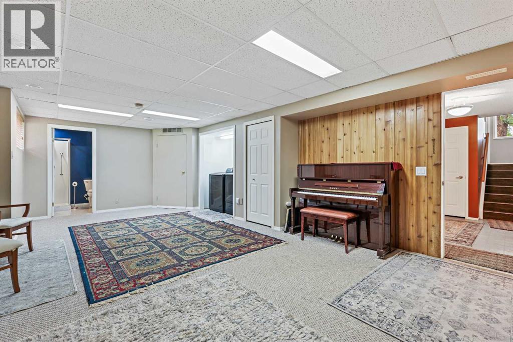 Single Family House Bungalow for Sale in  Signal Hill Lane SW Signal Hill Calgary 