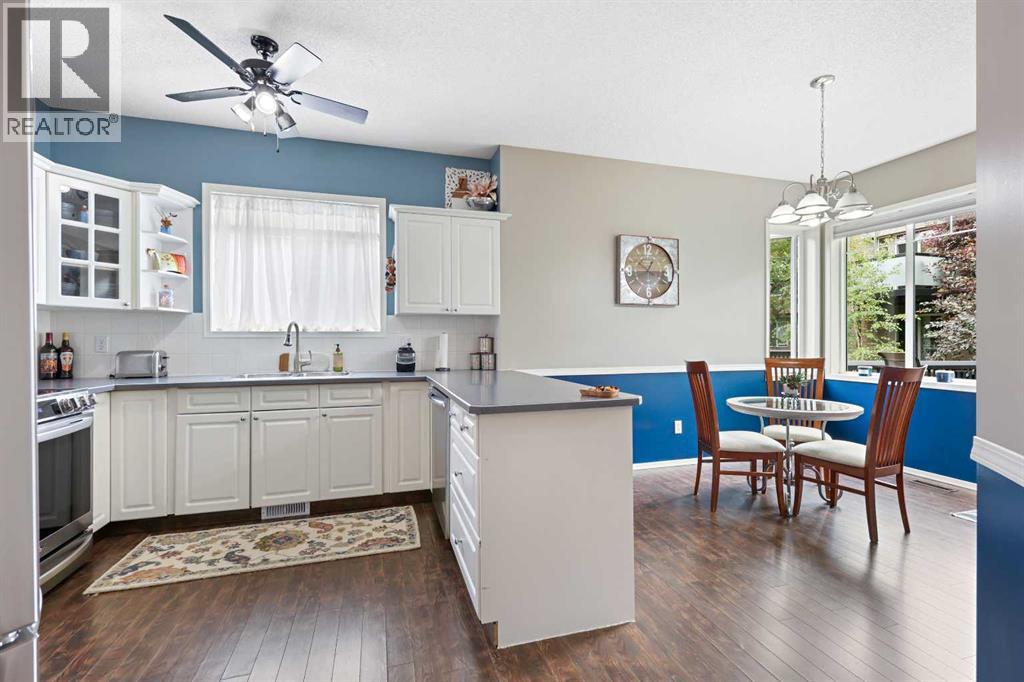 Single Family House Bungalow for Sale in  Signal Hill Lane SW Signal Hill Calgary 