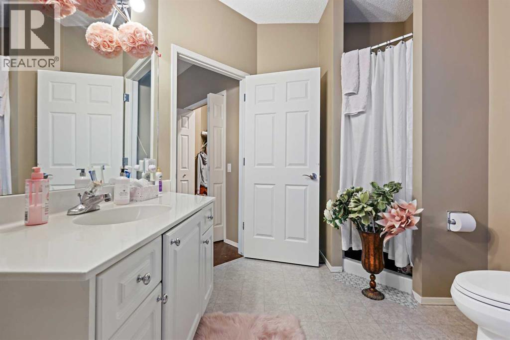 Single Family House Bungalow for Sale in  Signal Hill Lane SW Signal Hill Calgary 