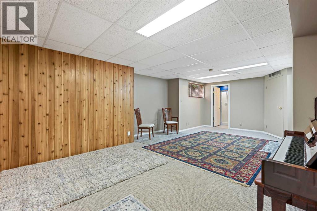 Single Family House Bungalow for Sale in  Signal Hill Lane SW Signal Hill Calgary 