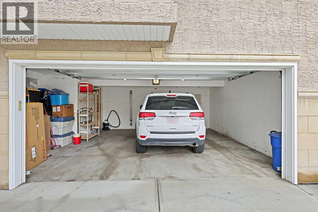 Single Family House Bungalow for Sale in  Signal Hill Lane SW Signal Hill Calgary 