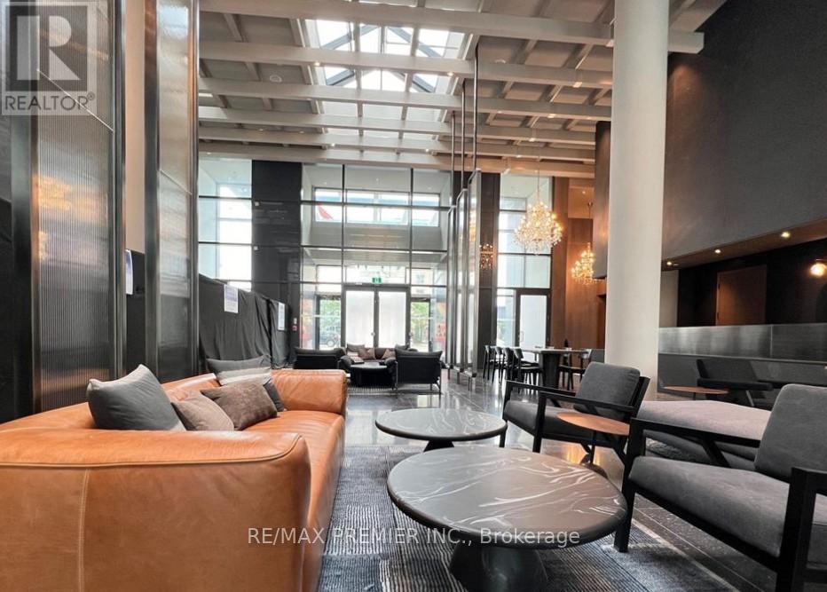Photo 2 of 1012 28 Interchange Way, Vaughan ON