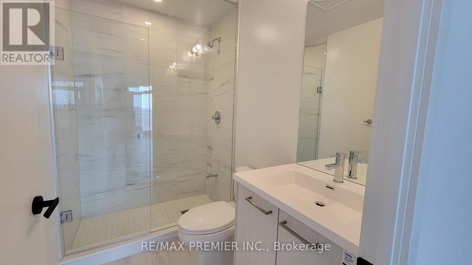 Photo 27 of 1012 28 Interchange Way, Vaughan ON