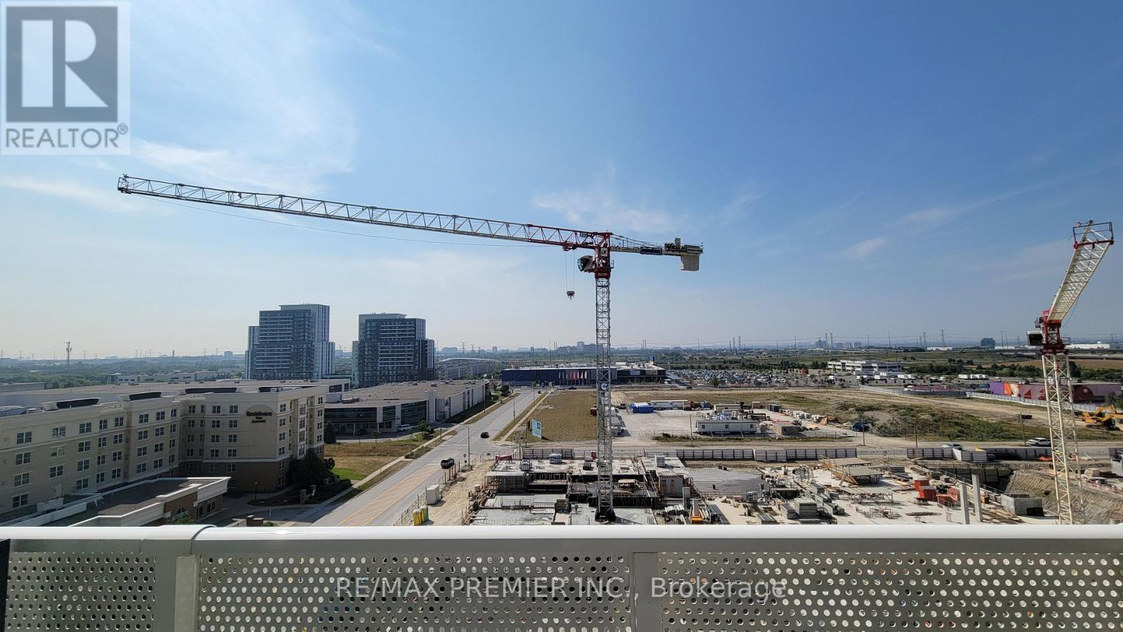 Photo 30 of 1012 28 Interchange Way, Vaughan ON